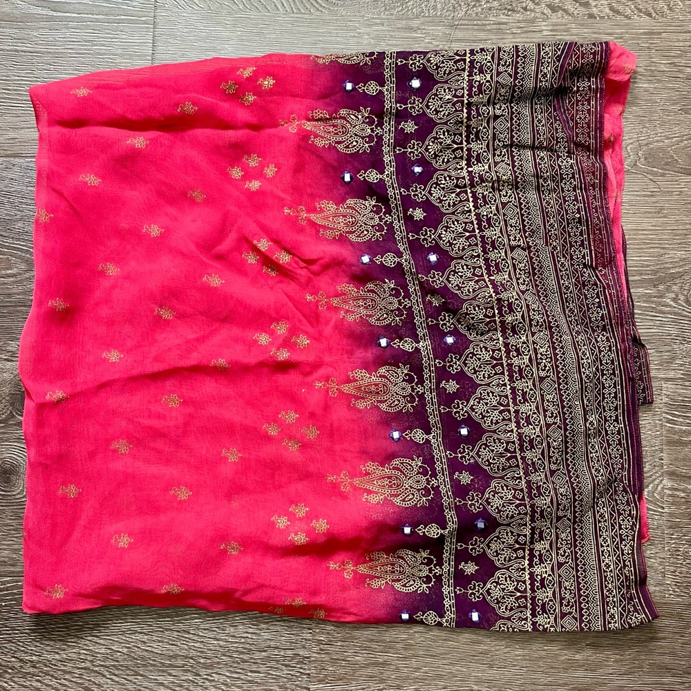 Red and purple sari